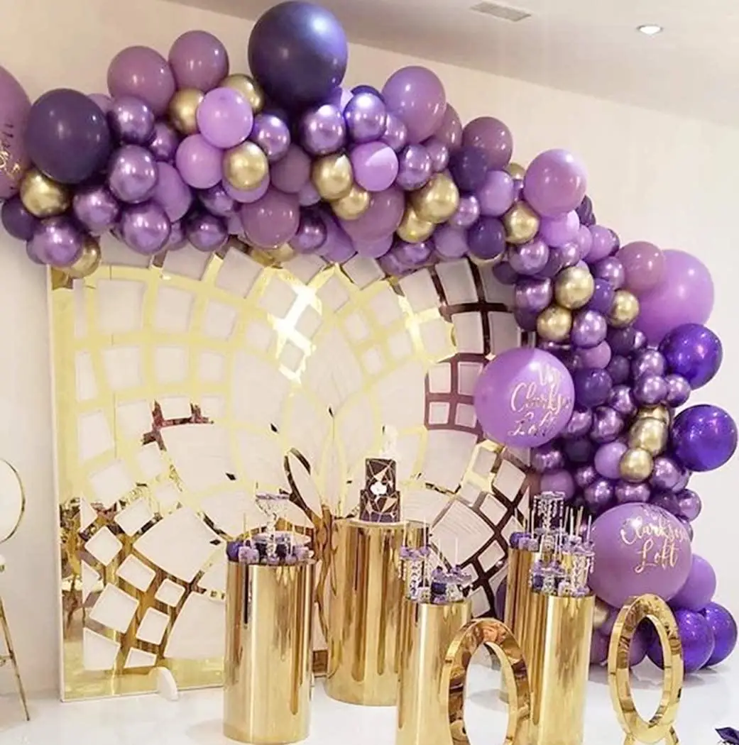 Украшение воздушными шарами на юбилей фиолетово