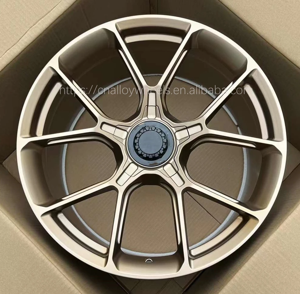 ポルシェ992911カレラS4 SGTSリムハブ用カスタム鍛造センター