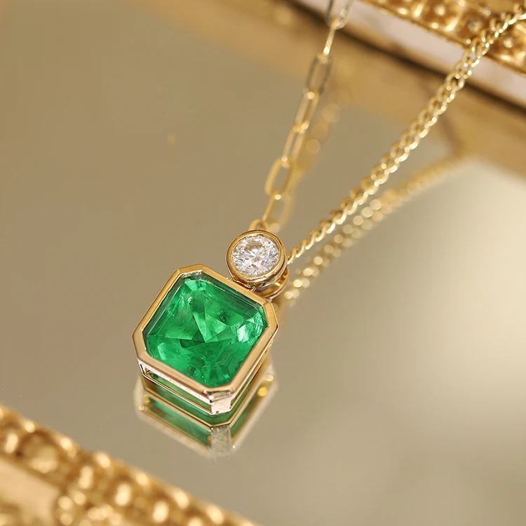 エメラルドグリーン ネックレス ゴールド エメラルドグリーンネックレス18KゴールドAu750ピュアゴールド