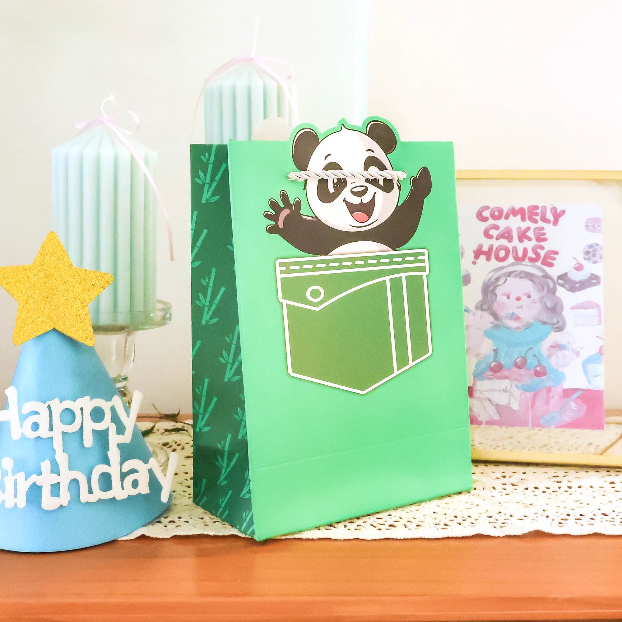 OLANTAI Eco-Friendly Biodegradable Recyclable Kraft Paper Durable Food Grade Gift Packaging Bags Embossing Ribbon Handle Glossy