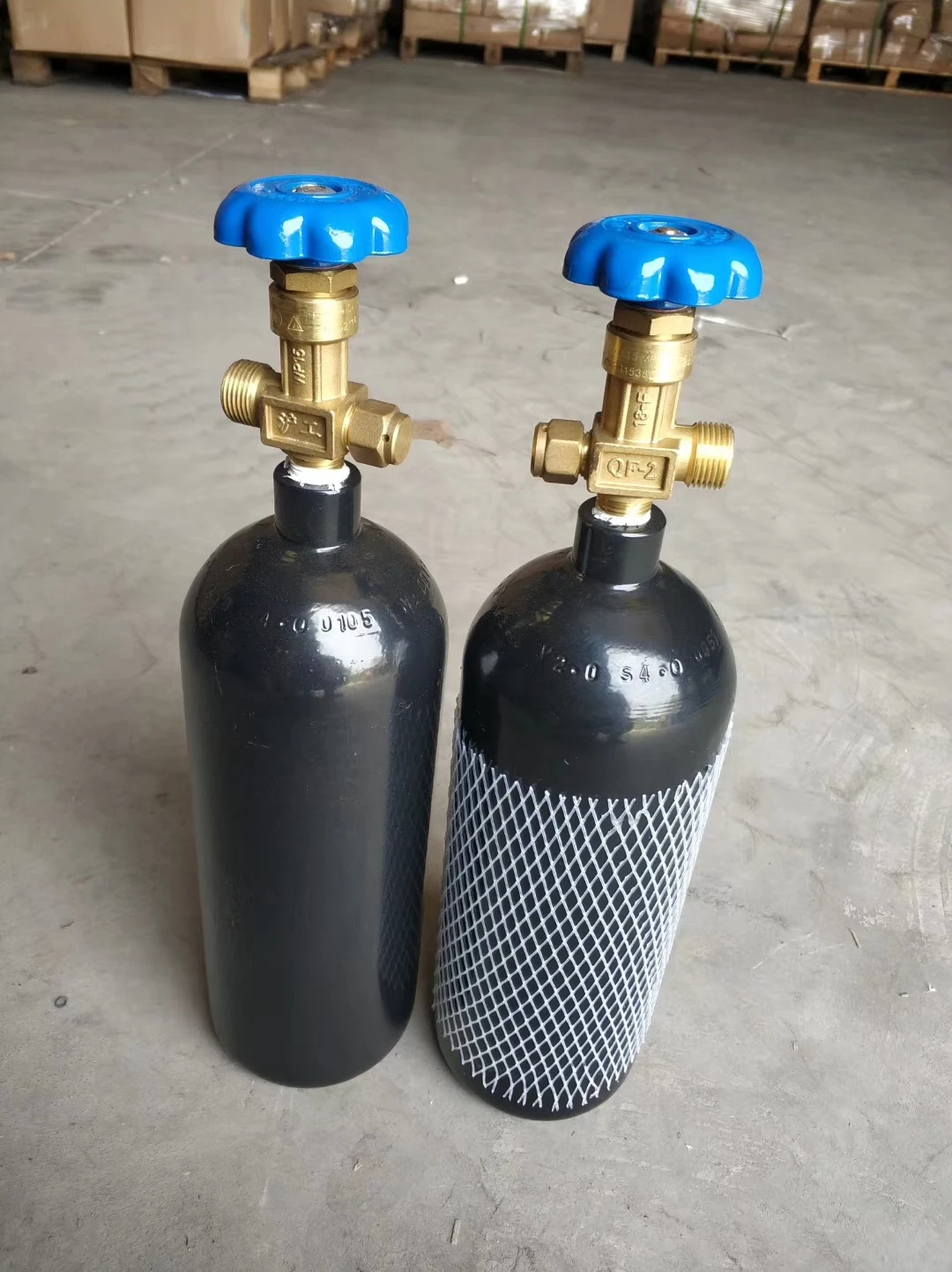 Ксеноновый газ высокой степени очистки с газовыми баллонами и клапанами высокого давления 4 л