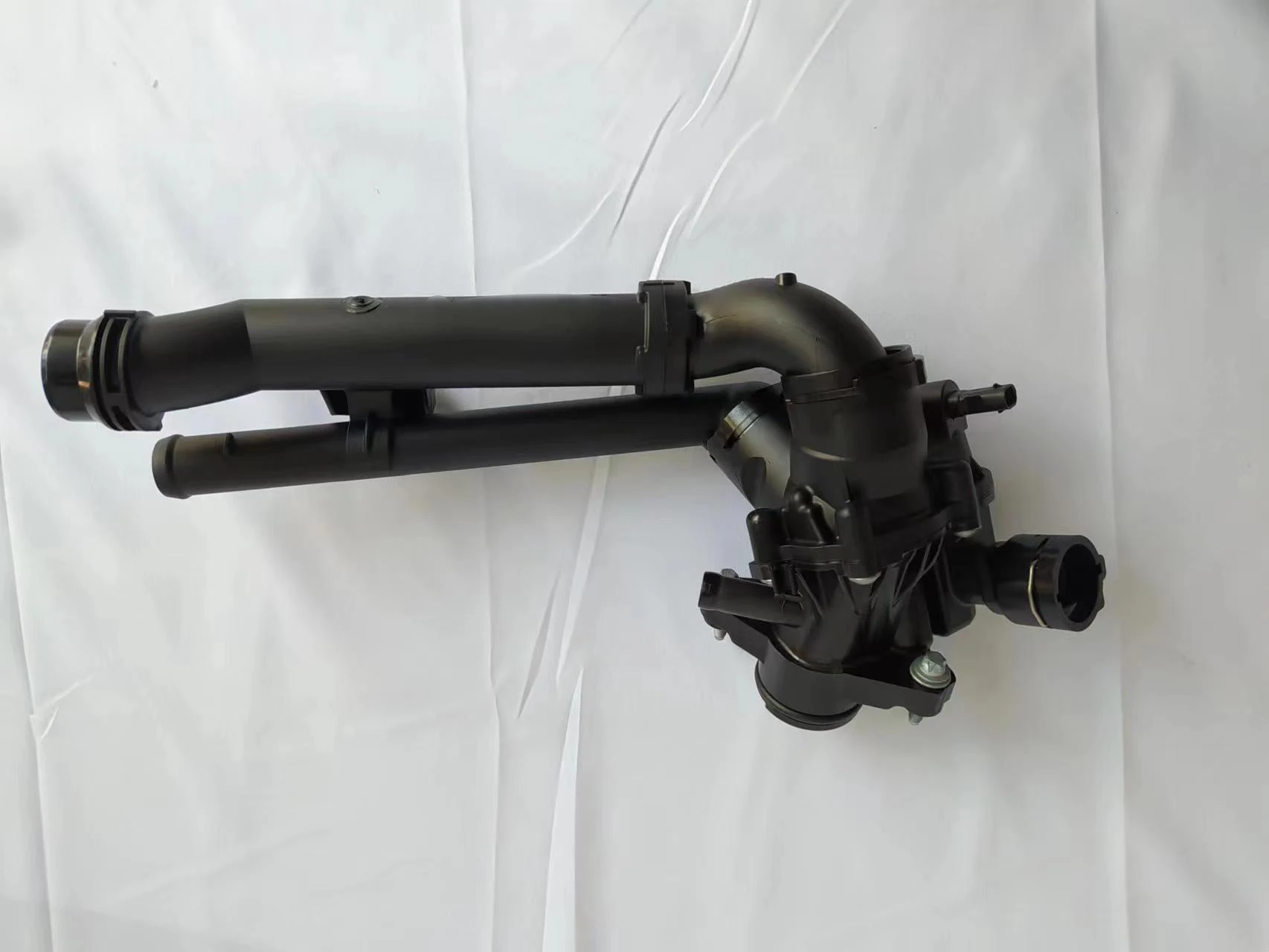 Engine Coolant Thermostat 2742003300 2742000615 For Mercedes Benz W205