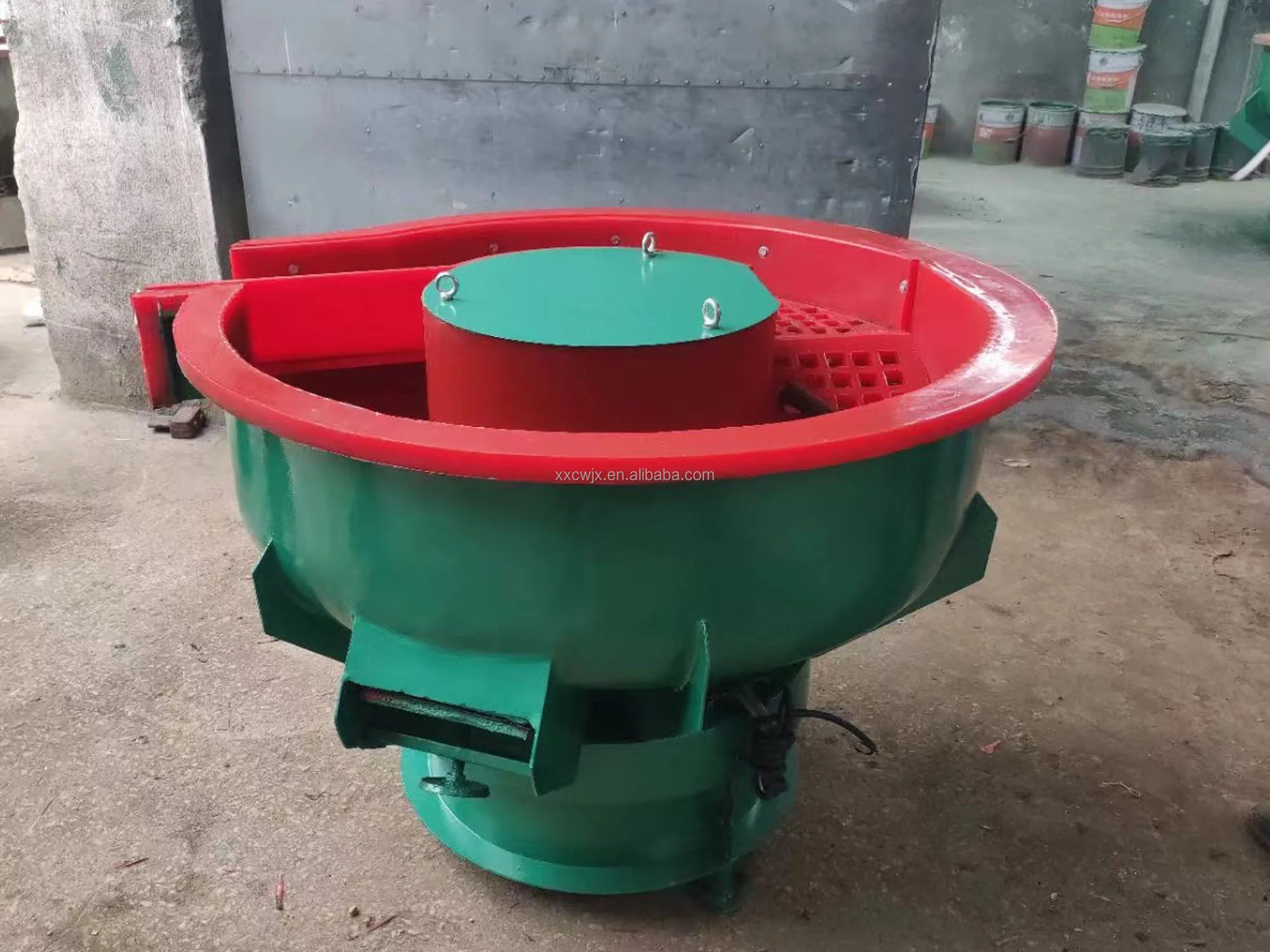 Customizable Size Parts Fine Surface Deburring Polishing Vibration Grinding Tumbler Finishing Vibratory Polishing Machine