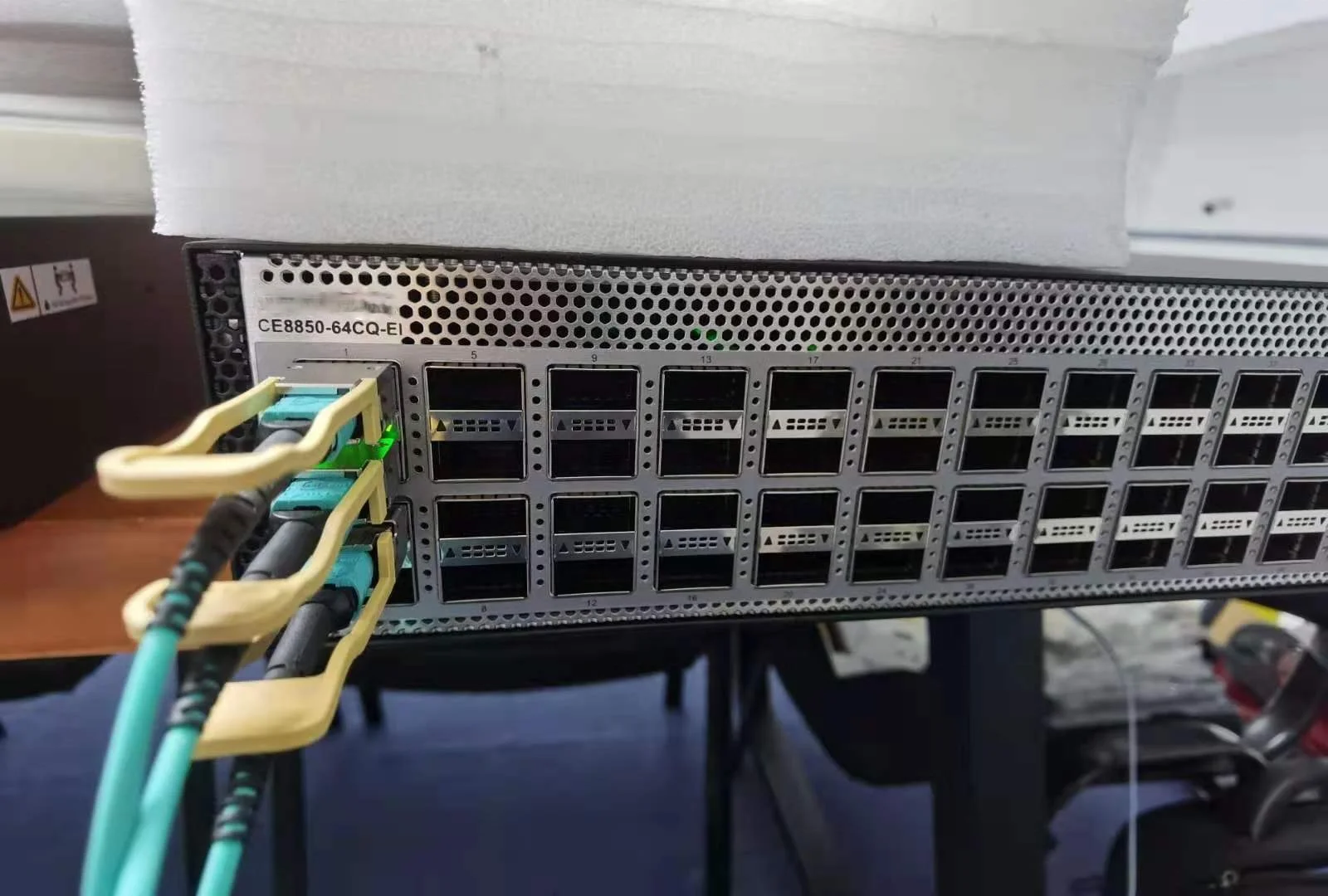 QFX5110-48S-AFI промышленный сетевой коммутатор с портами poe 48 * программированием в производственных условиях + и 4 QSFP28 центр обработки данных