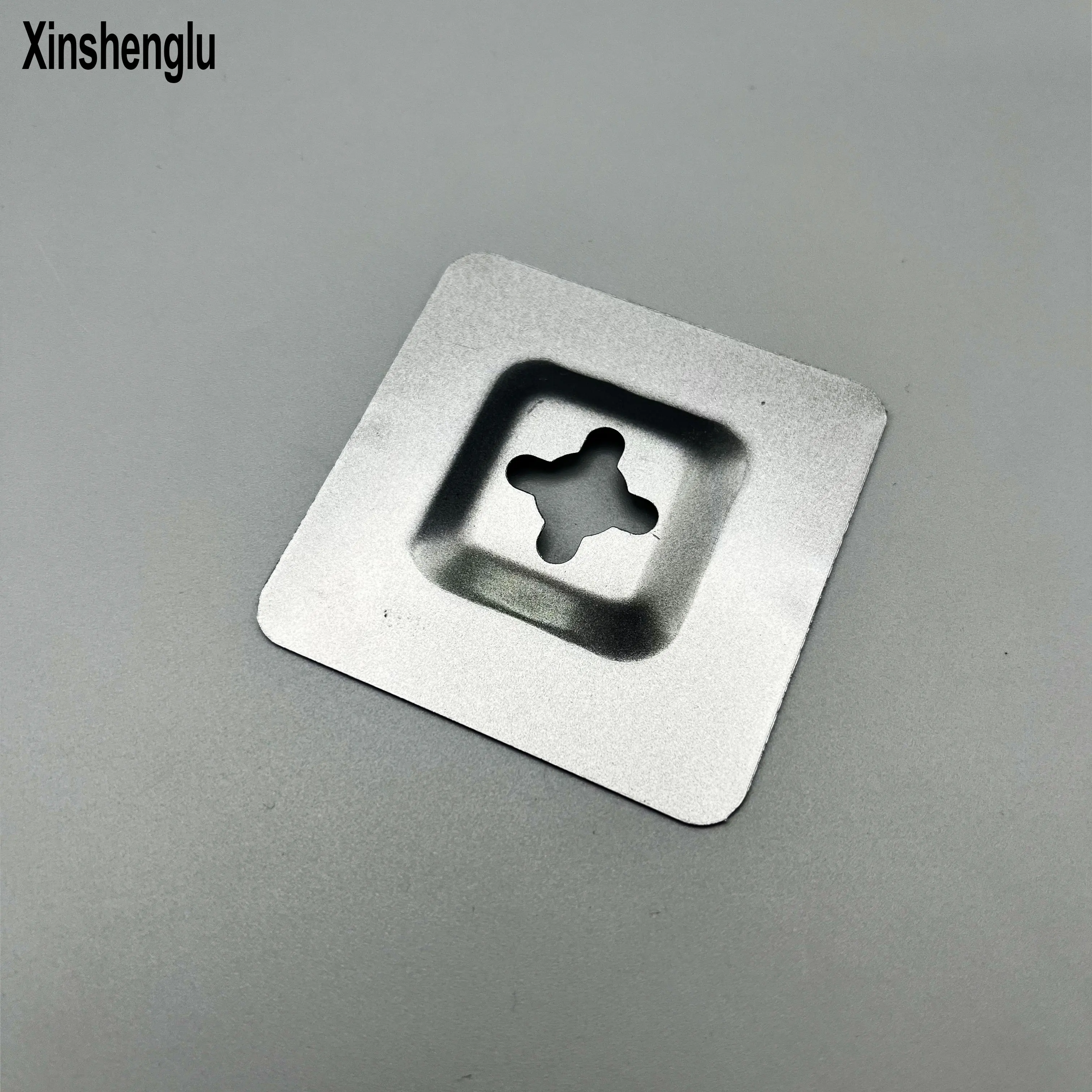 Cheap Wholesale Square Gass Plate Mirror Metal Hooks For Frameless