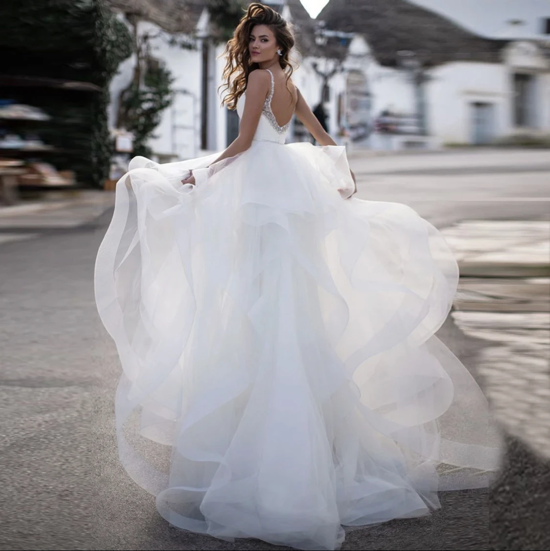 ON438 Charming Princess Wedding Dress Spaghetti Straps Tiered Backless Crystal Beads Pleat Sweep Train Bride Gown