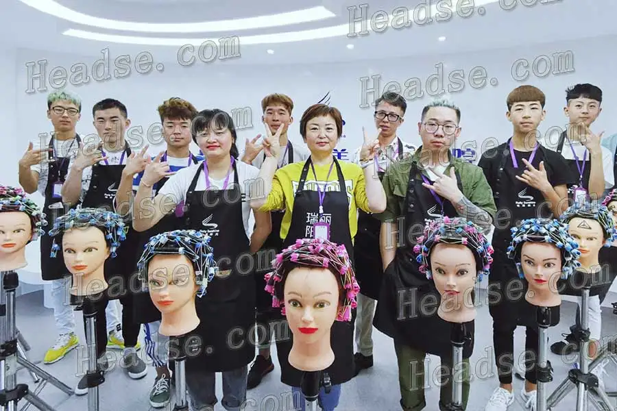 Perming and dyeing practice: Mixed hair model