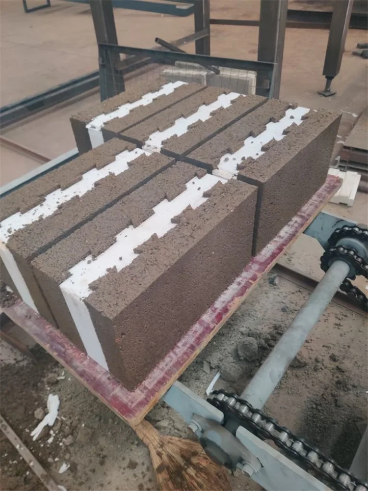 QT815 Polystyrene & EPS Concrete Block Bricks Making Machine Efficient Brick Making Machinery