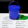 Cubo con asa de 1200 ml, color azul.