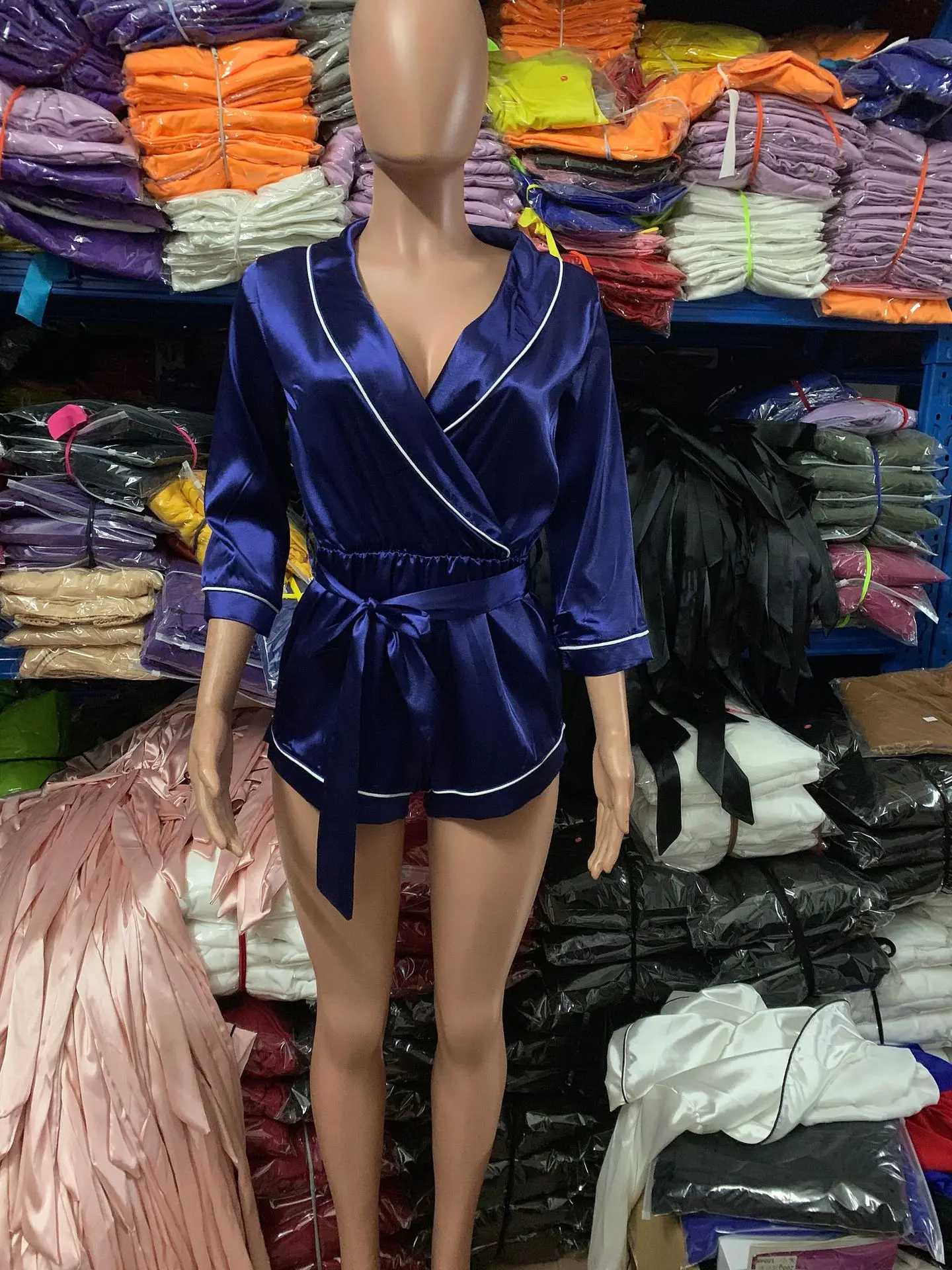 XS 66cm Deep V Neck Lingerie Lace Women'S Plus Size Silk Nightgowns
