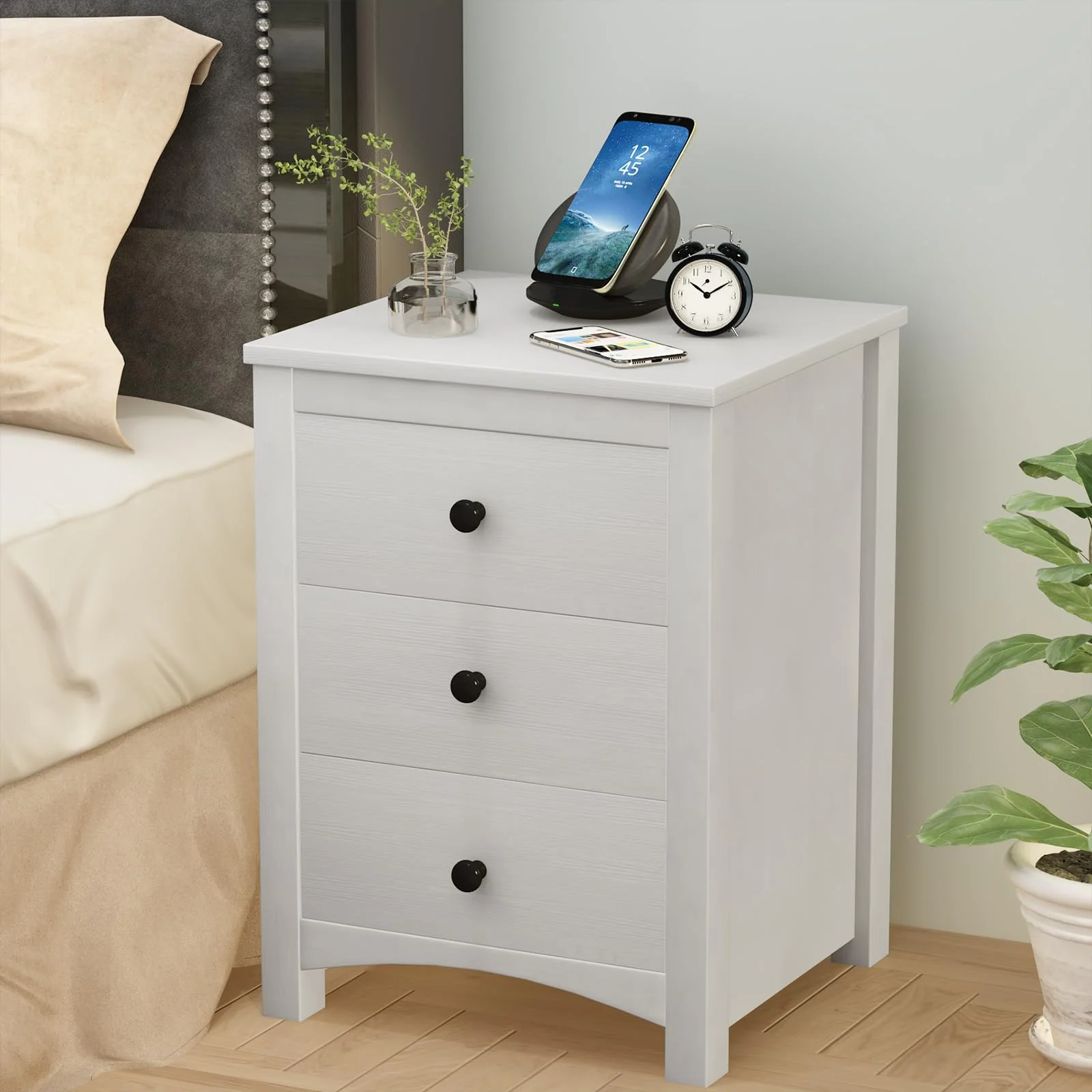 Bay Isle Home Table de chevet 3 tiroirs Amatruda - Canada