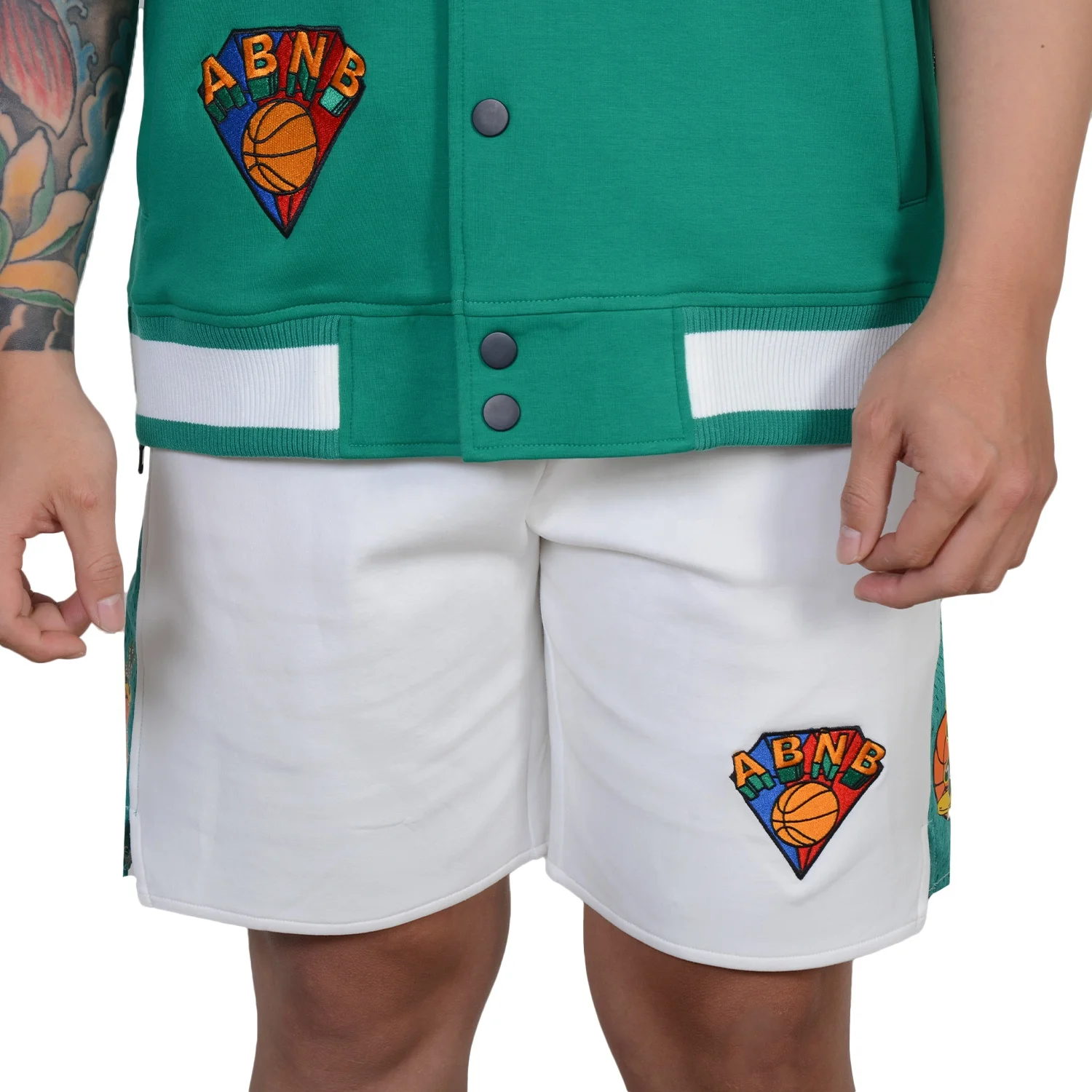 Мужские сетчатые шорты с вышивкой