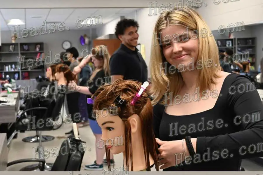 Hairdressing training head model