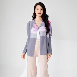 High Quality Elegant Pleated T-Shirt for Women Stretch Printed Lapel Women's Cardigan Top Casual Loose Fit for Summer Spring