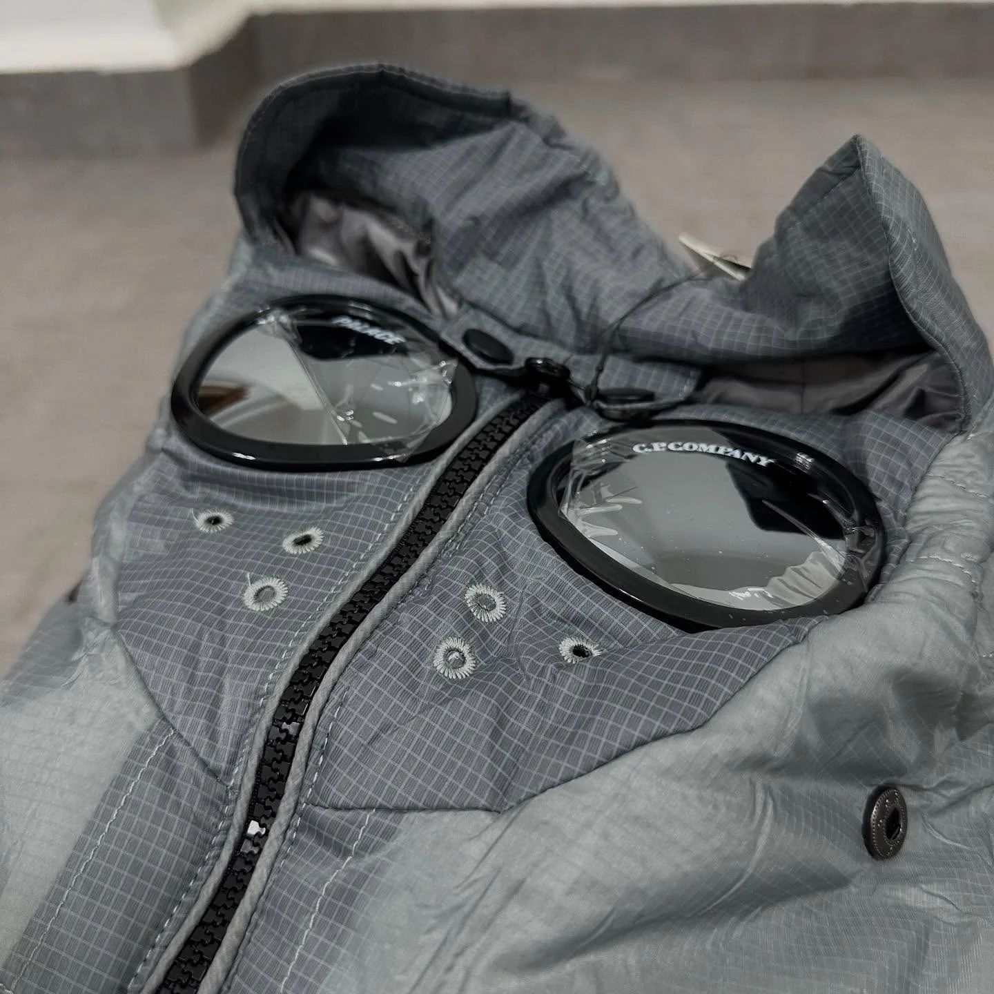 Alpine Adventures Company Men's Casual Winter Jacket Goggle Hood High Quality Waterproof Parka Long Zipper Polyester Material gallery 4