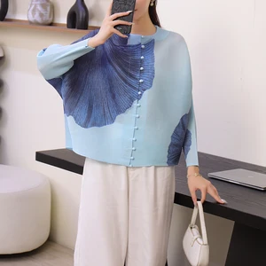Autumn New Miyake Female Artistic Print Cardigan Single-Breasted Bat Sleeve Loose Slim Pleated Top Women's Blouses & Shirts