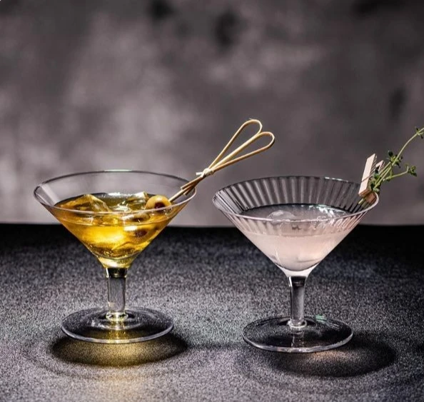 Alibaba.com: Creative Exquisite martini Glass, Triangle Cocktail