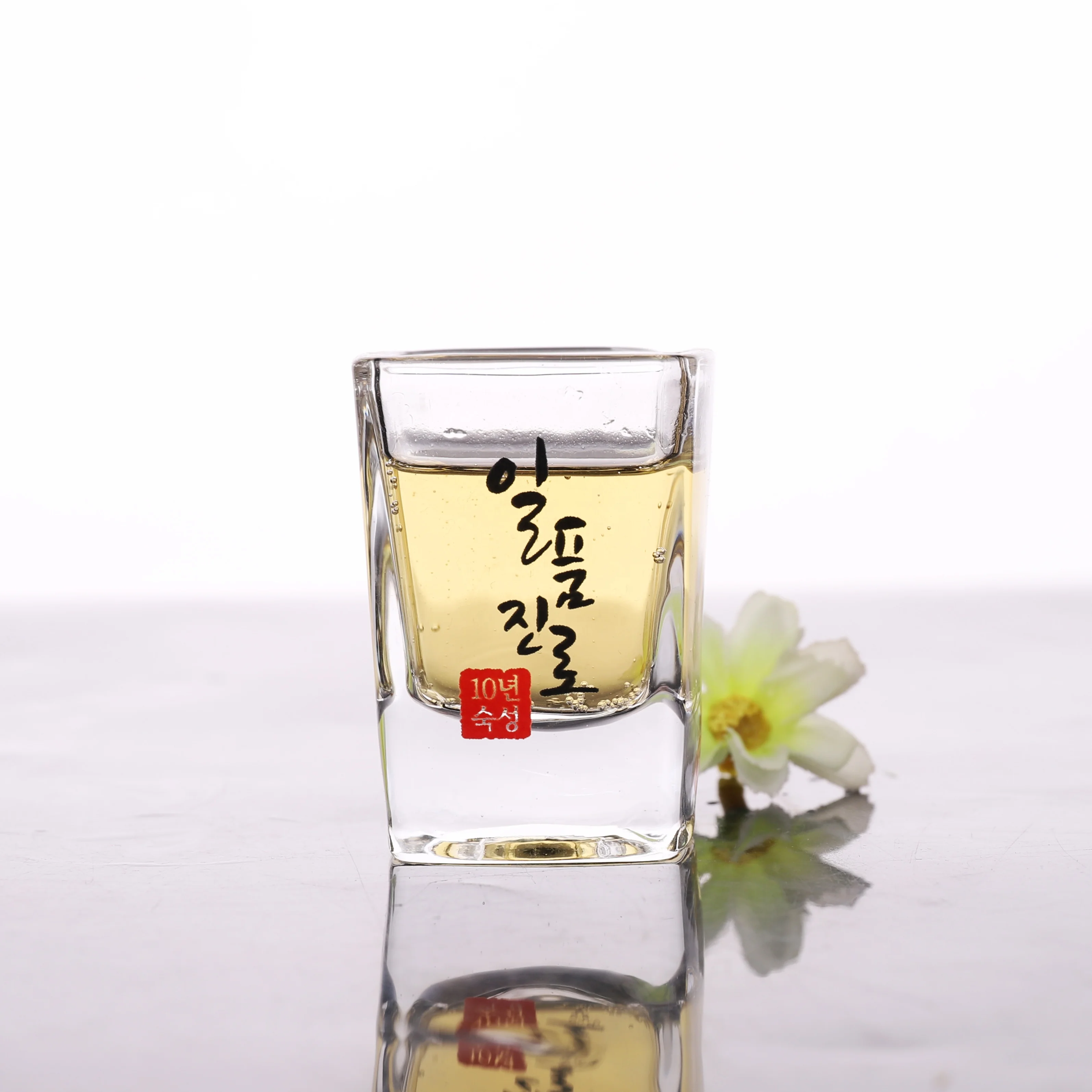 Clear 50ml Cheap Shot Glass Suitable for Wine Whisky Arabic Tea Glass Cup Cheap Price Cawa Cup Customized Logo Size Available