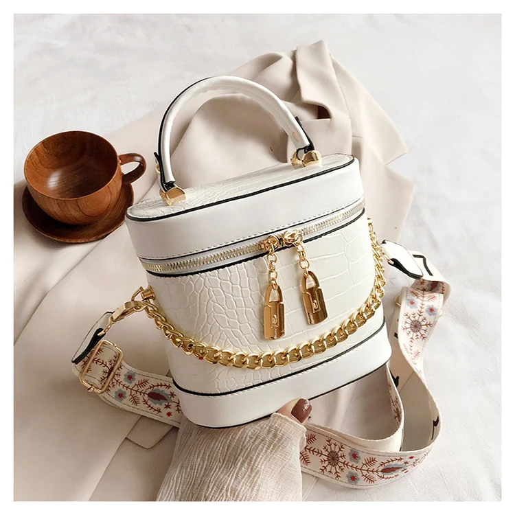 Luxury Minimalist Designer Leather Shoulder Handbag Customized Ladies Messenger Bag