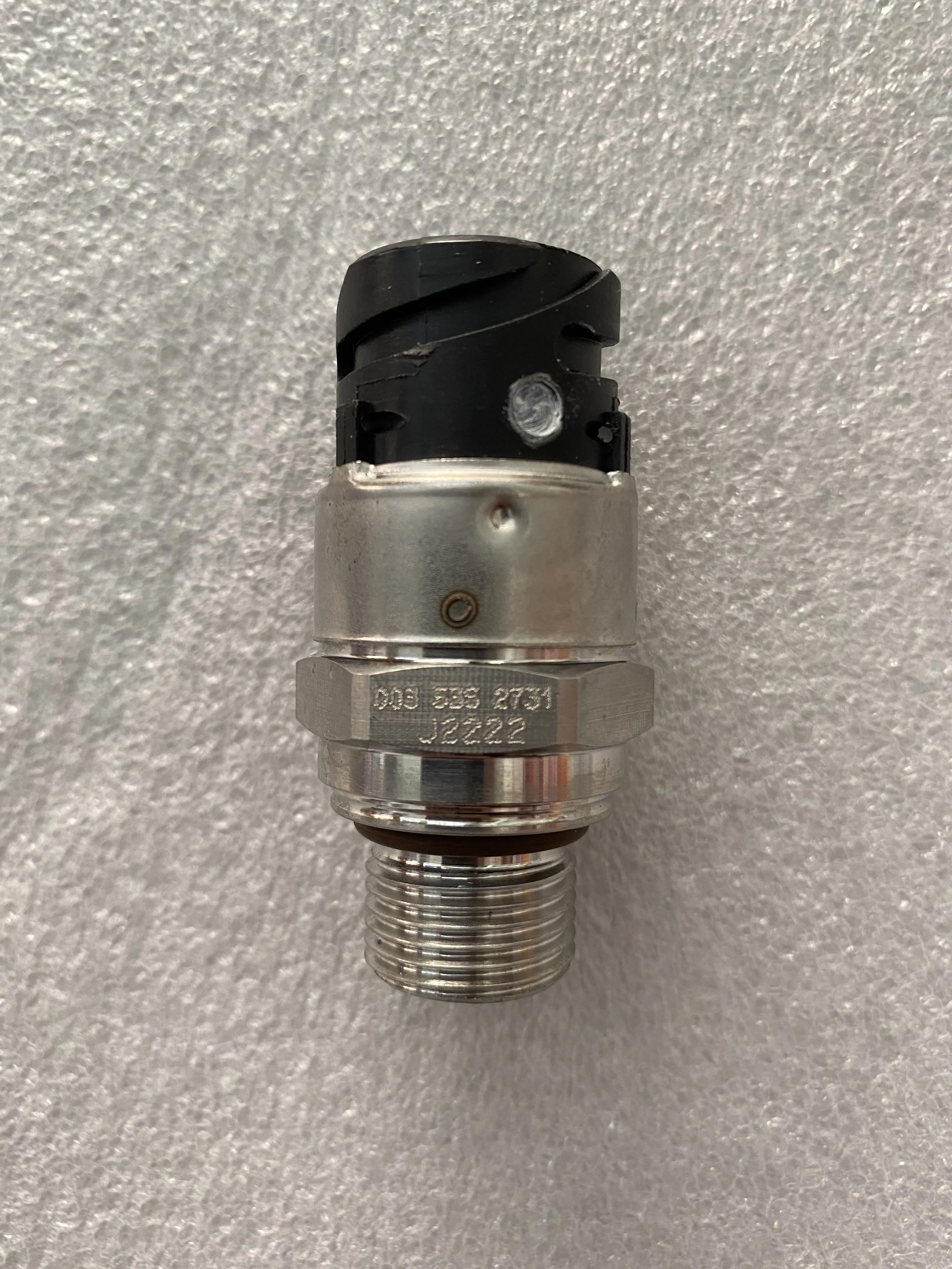 専用です 1pcs for MTU Auto Parts Engine Oil Pressure Switch Sensor