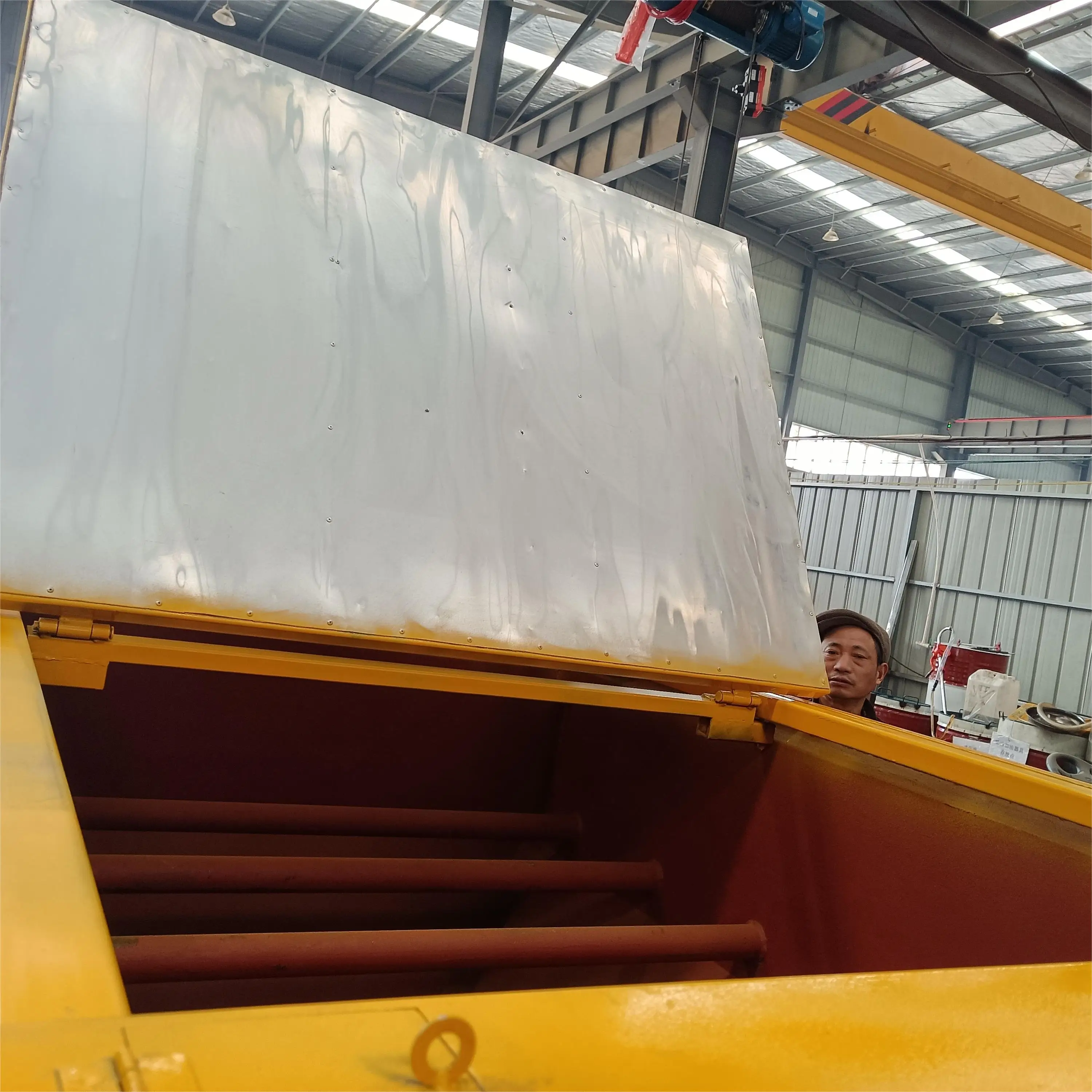 Truck-Mounted 3000 Asphalt Hot Box with Infrared Heater Combination Reclaimer Unit for Road Machinery