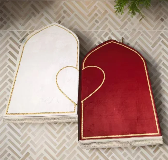 2 Prayer Mat Set with Heart Design Portable Couple Prayer Mat Stand Set Customizable Islamic Muslim Couples Dowry Janamaz Rug