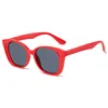 C2 - Elemento grigio con cornice rossa