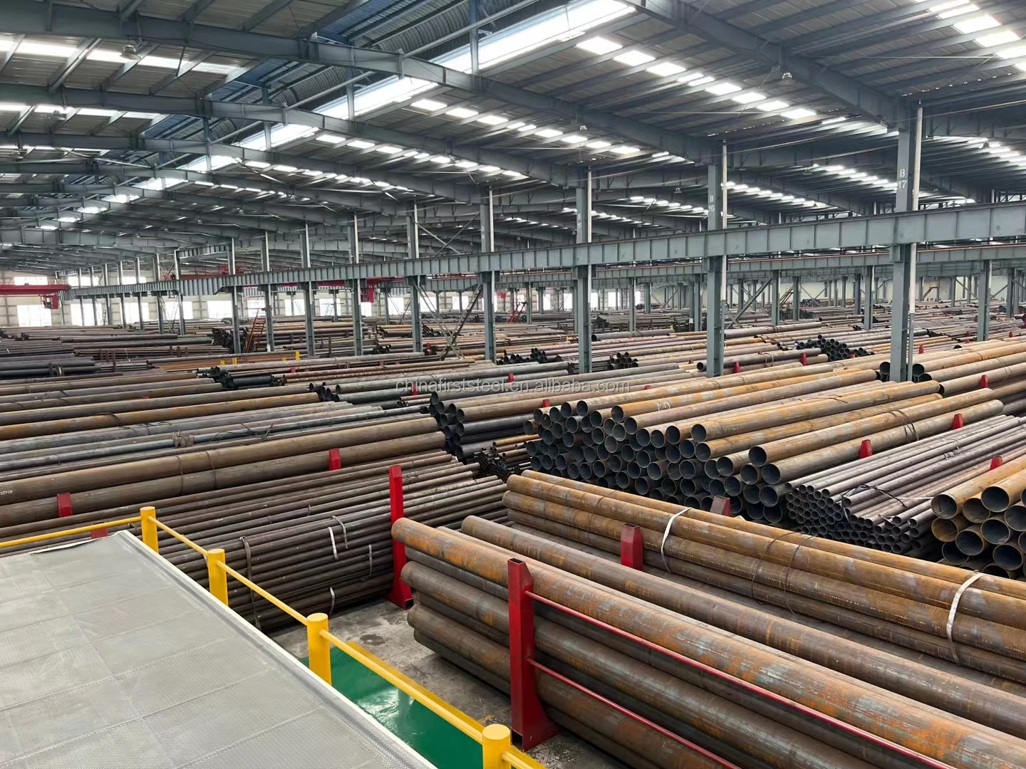 ASTM A106 40crnimo 76mm Seamless Steel Pipes And Tube Round Hot Rolled GB