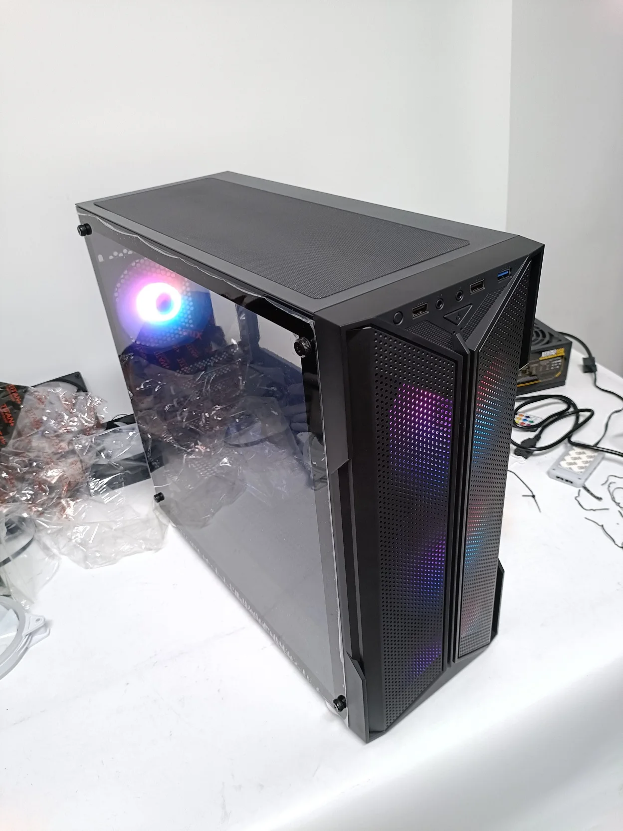 Hongyi Special Offer Miniitx Micro Atx Matx Gaming Computer Pc Case