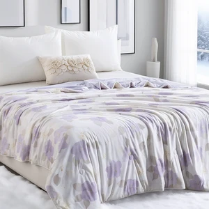 Hot Selling Luxury Summer Cooling Quilt Bedding Set Quilt with Spandex for Air Conditioning Comfort Hot Summer Nylon Bedspread