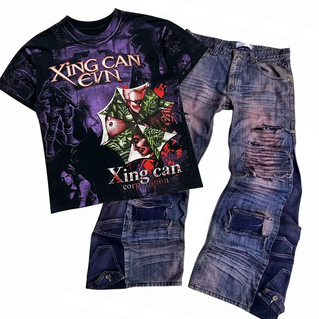 Dostosowany streetwear – vintageowy bawełniany koszulek z efektem kwasowego prania, ciężki materiał, zestaw z rozszerzającymi się do dołu dżinsami z wielowarstwowymi rozdartymi elementami i patchworkiem, druk cyfrowy DTG dla mężczyzn