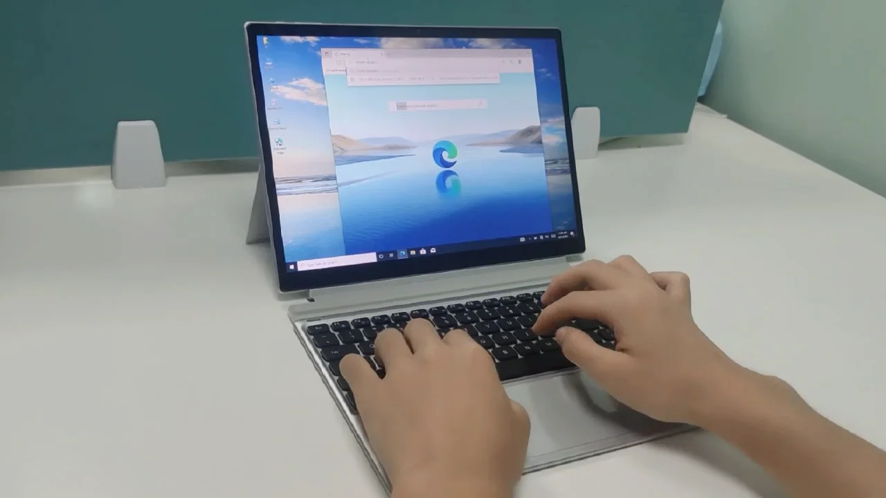 Cheap Oem 2 In 1tablets With Detachable Keyboard Window 11 Gaming