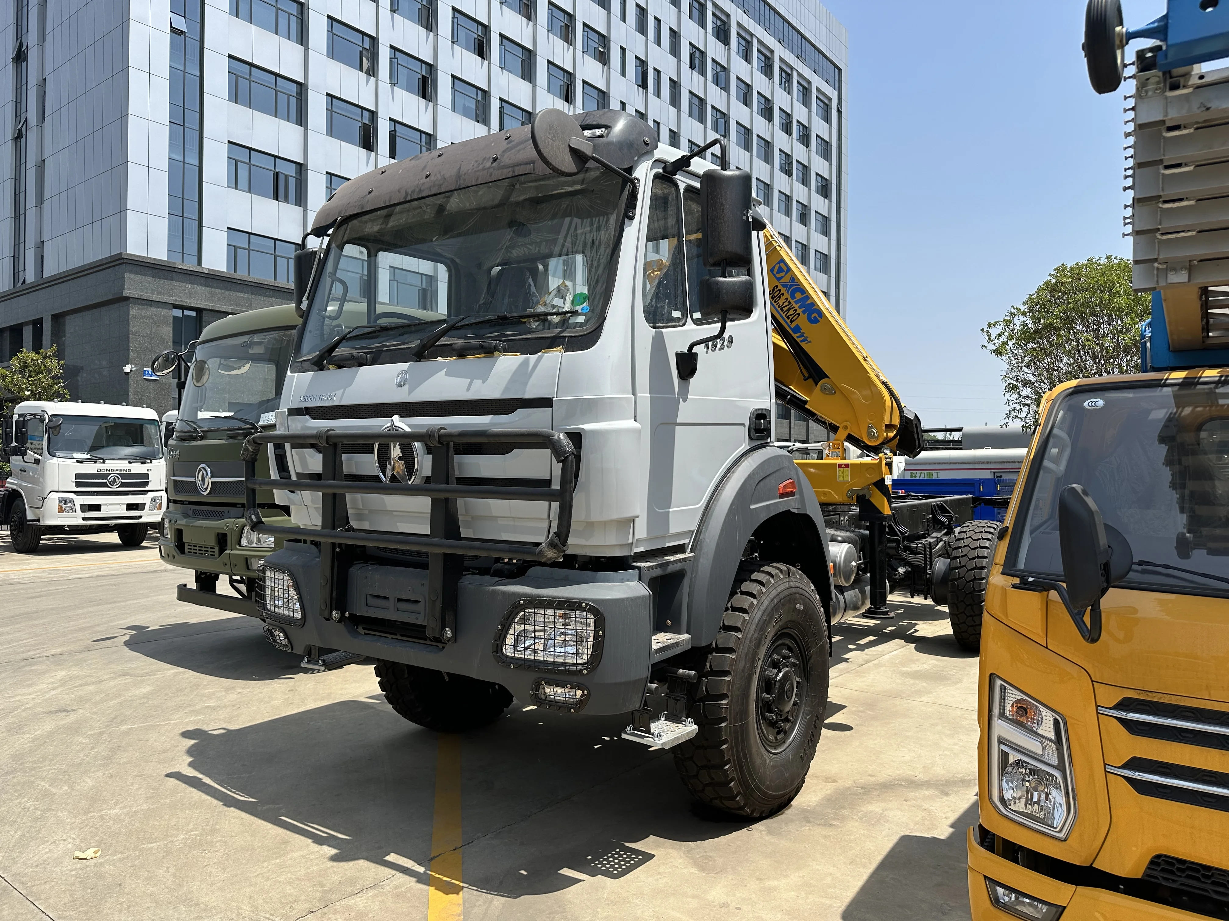 product beiben factory supply special transportation off road 4x4 6x6 stiff folding boom truck crane-1
