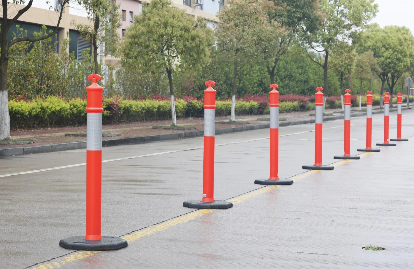 Australia Road Safety T-TOP Bollards 6kgs 8kgs Plastic Rubber Black Base