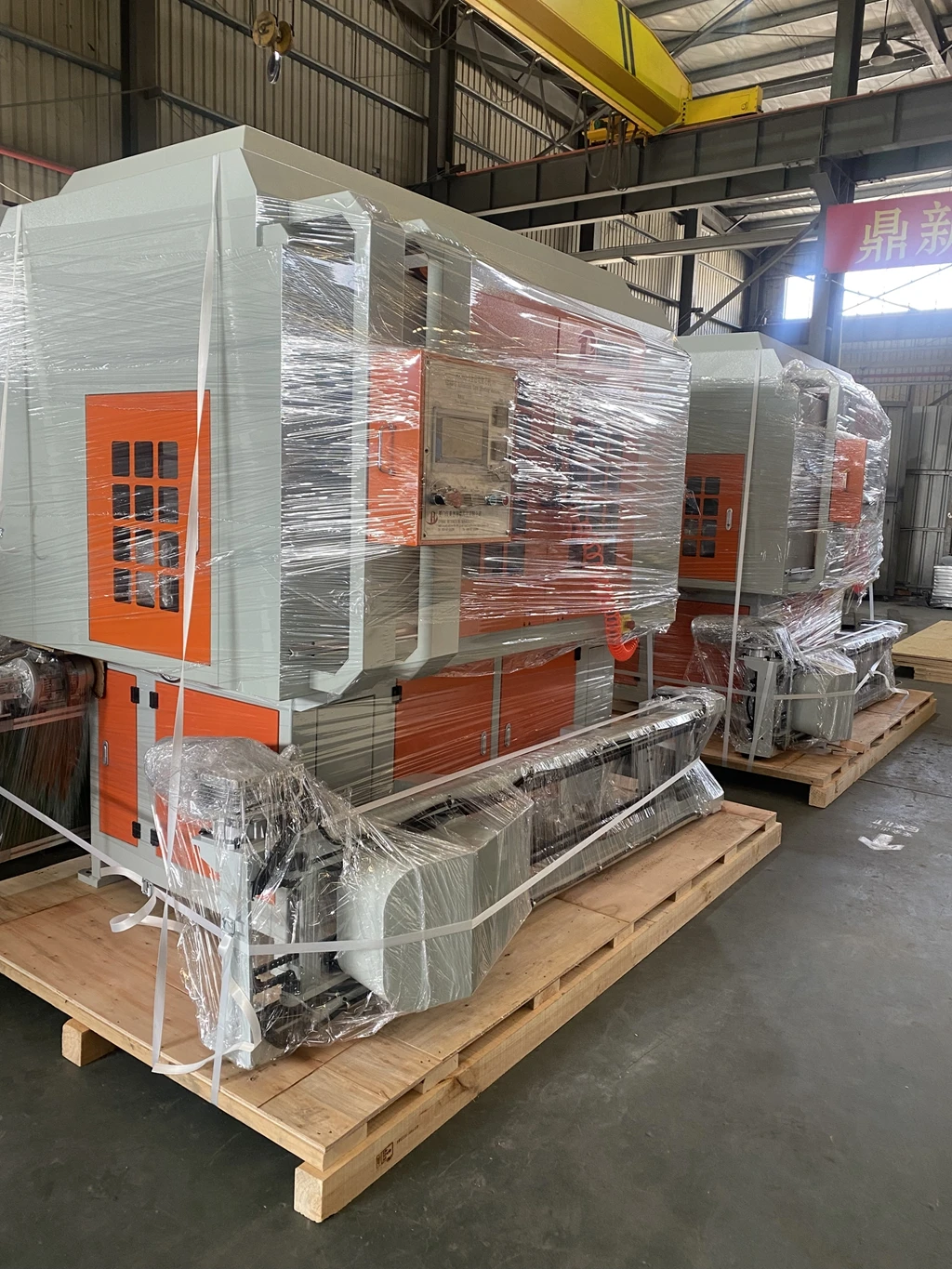 Całkowicie automatyczna maszyna odlewu niskiego ciśnienia z mosiądzu 125 kW 9