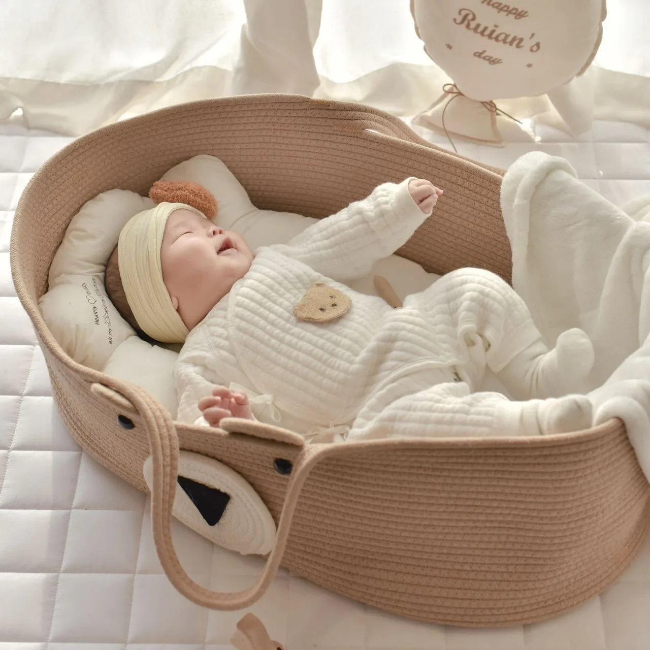 Hot Selling CPC Safety Newborn Hand Basket Cotton Rope Woven Portable  Outdoor Sleeping Infant Cradle Baby Clothing Storage