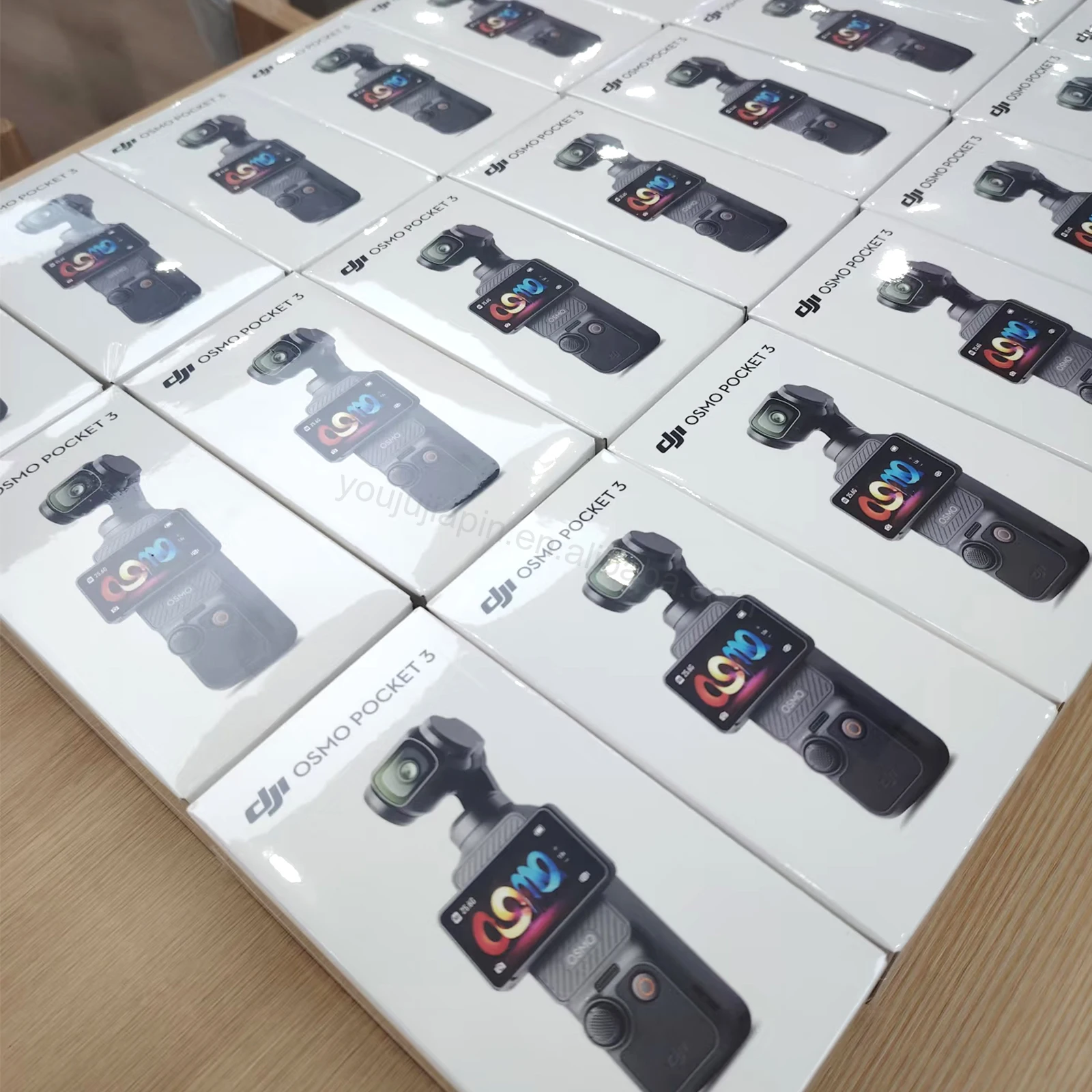 DJI Osmo Pocket 3 4K 60fpsビデオと12 MP 140-minバッテリー寿命ミニ