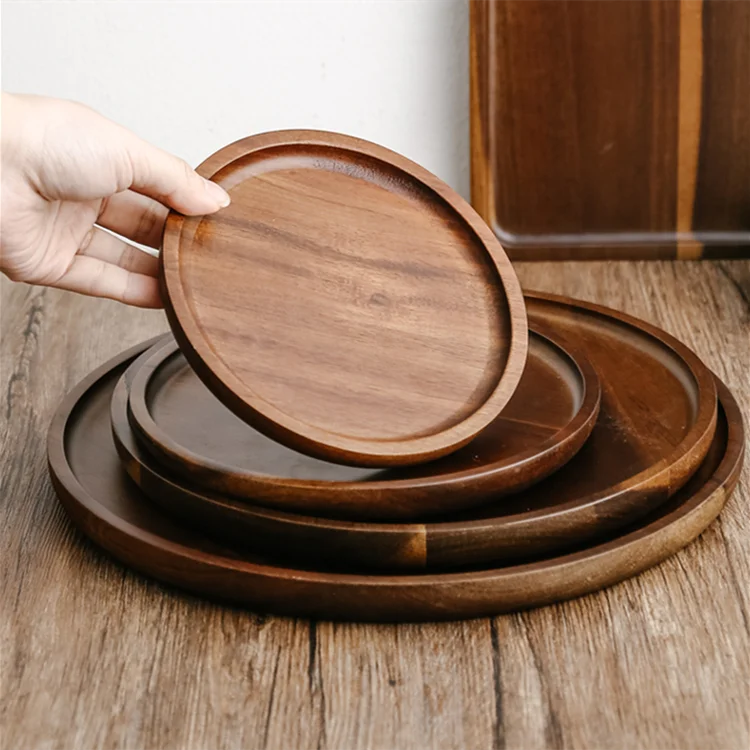 Шоколадная тарелка. Круглая деревянная обеденная тарелка. Круглая деревянная тарелка. Японский круглый шоколад.