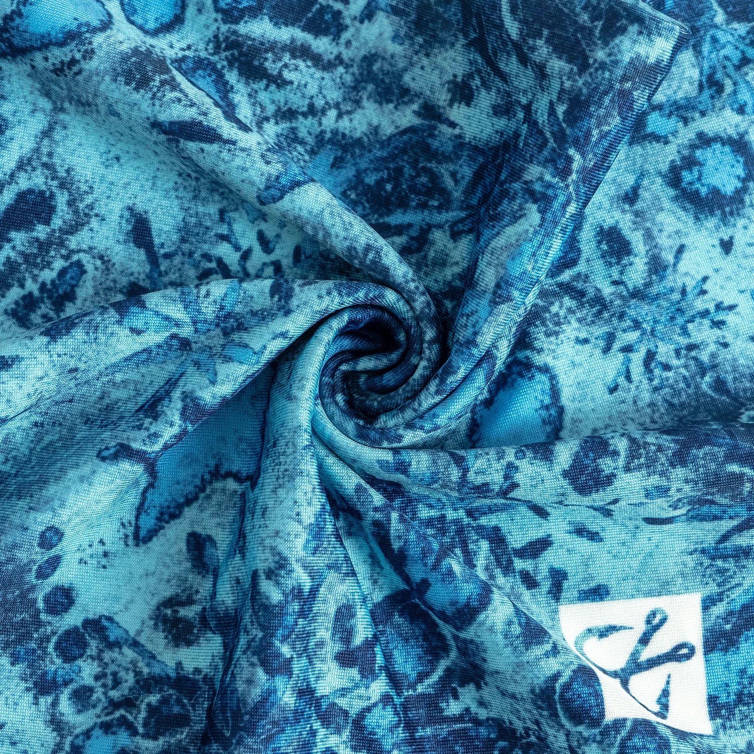 Мужская и женская рыболовная маска