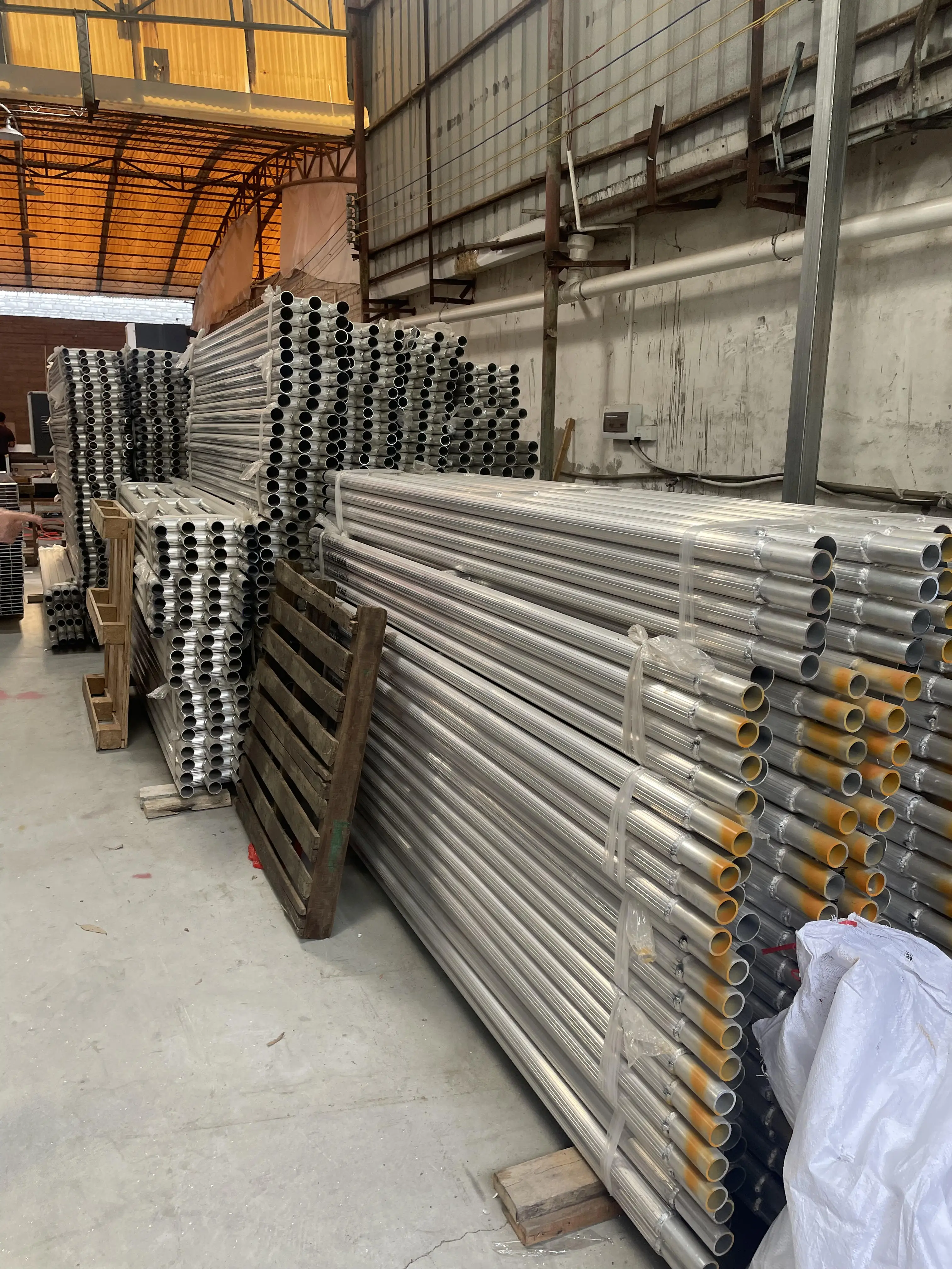 100Mm Diameter Round Aluminium Tube 3 Inch 4 Inch Aluminum Pipe Bending Welding Cutting Services Included