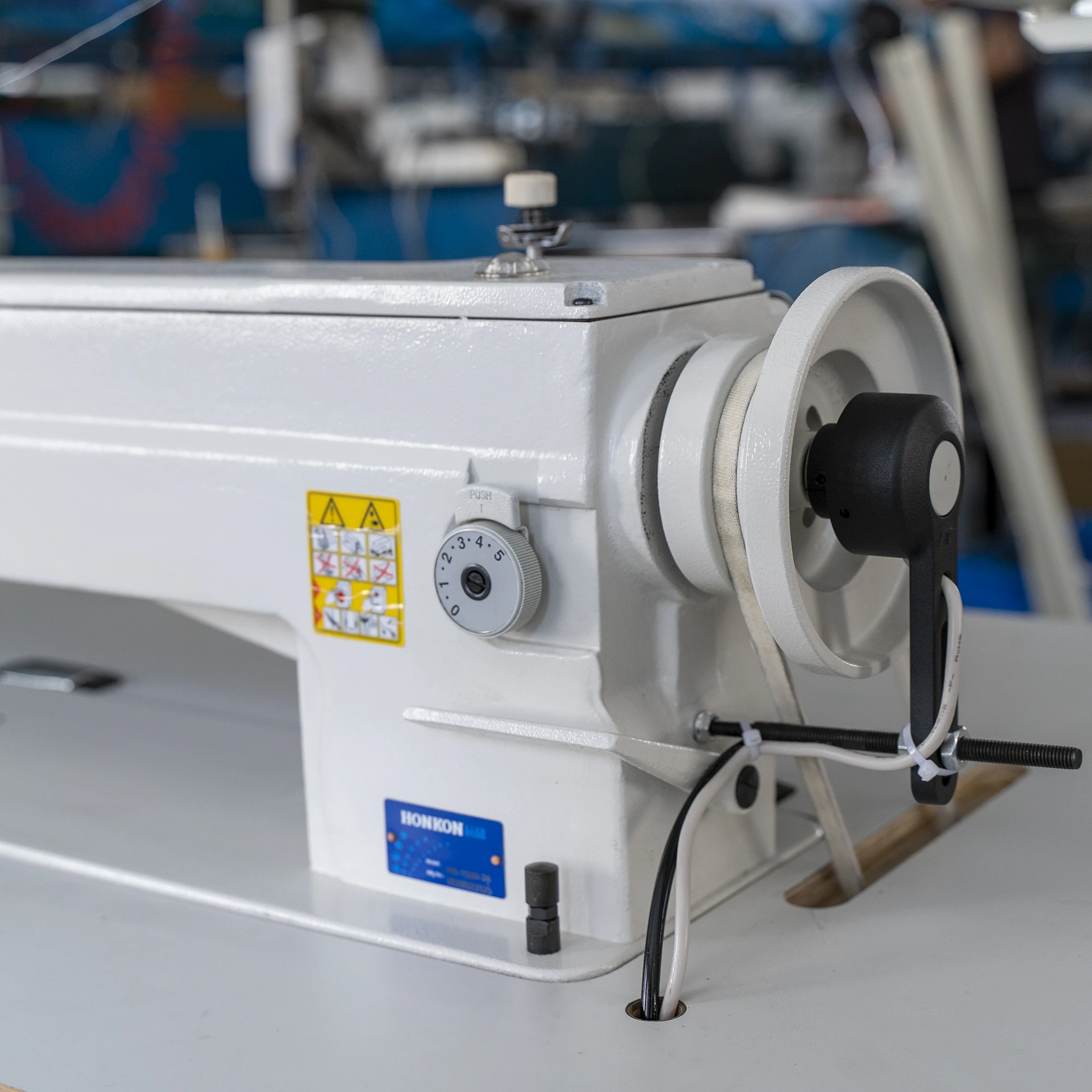 HK-2530-76 uzun kol zikzak DİKİŞ MAKİNESİ tek iğne karışık besleme