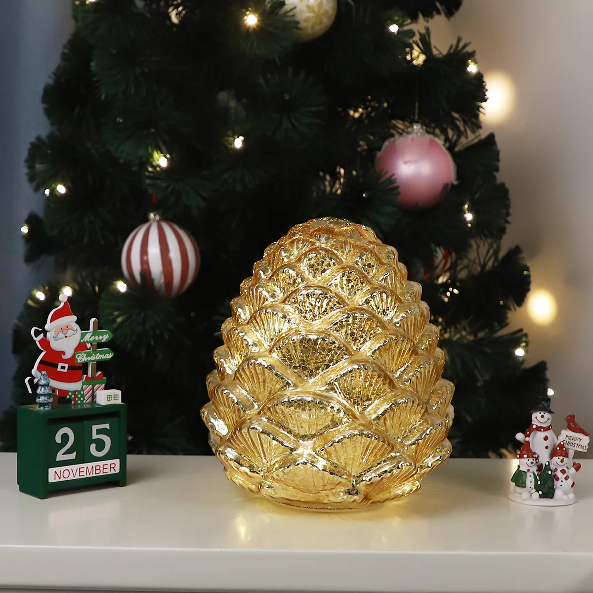 Luxury Big Hand Blown Golden Glass Transparent Pine Cone Shaped Christmas Decoration New Year Party Holiday Home Ornaments factory