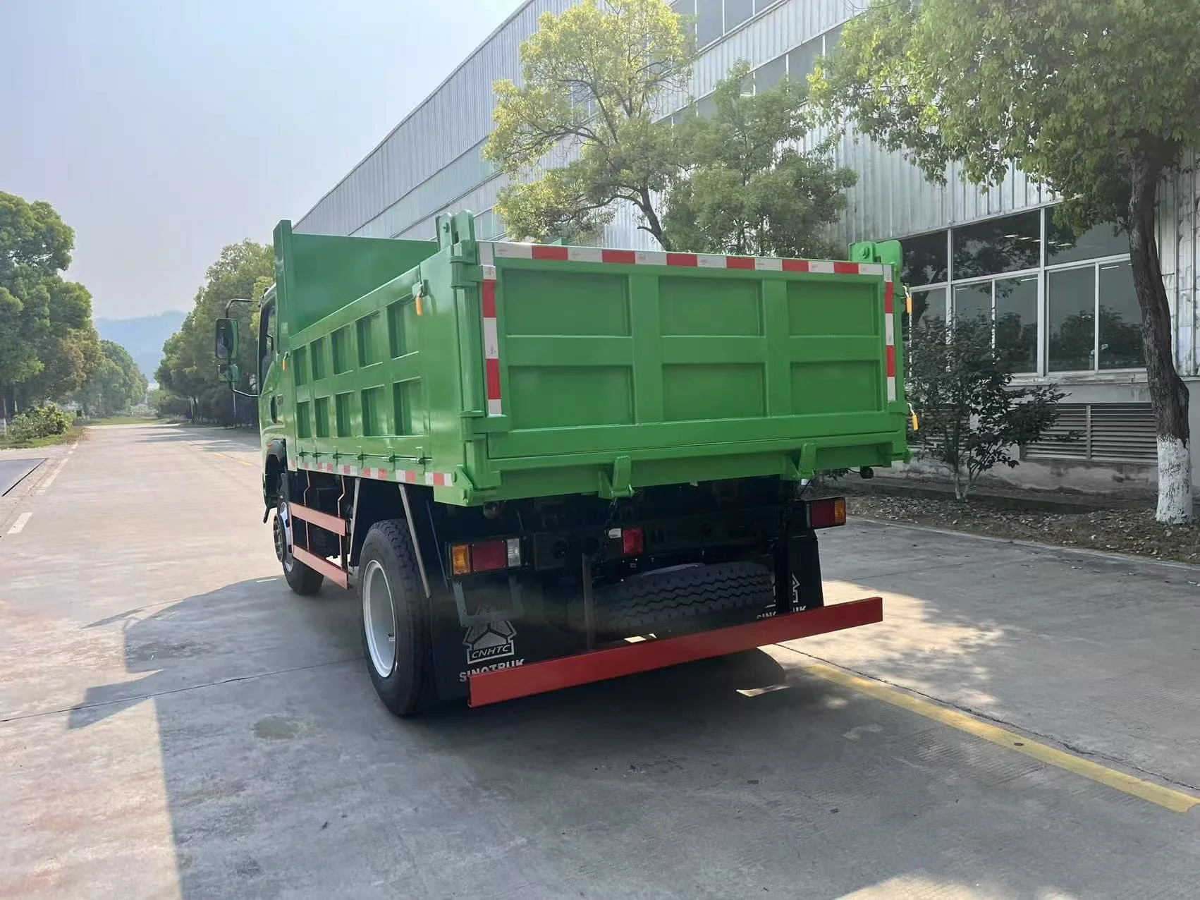 Sinotruk 5 ton 4x2 dump truck