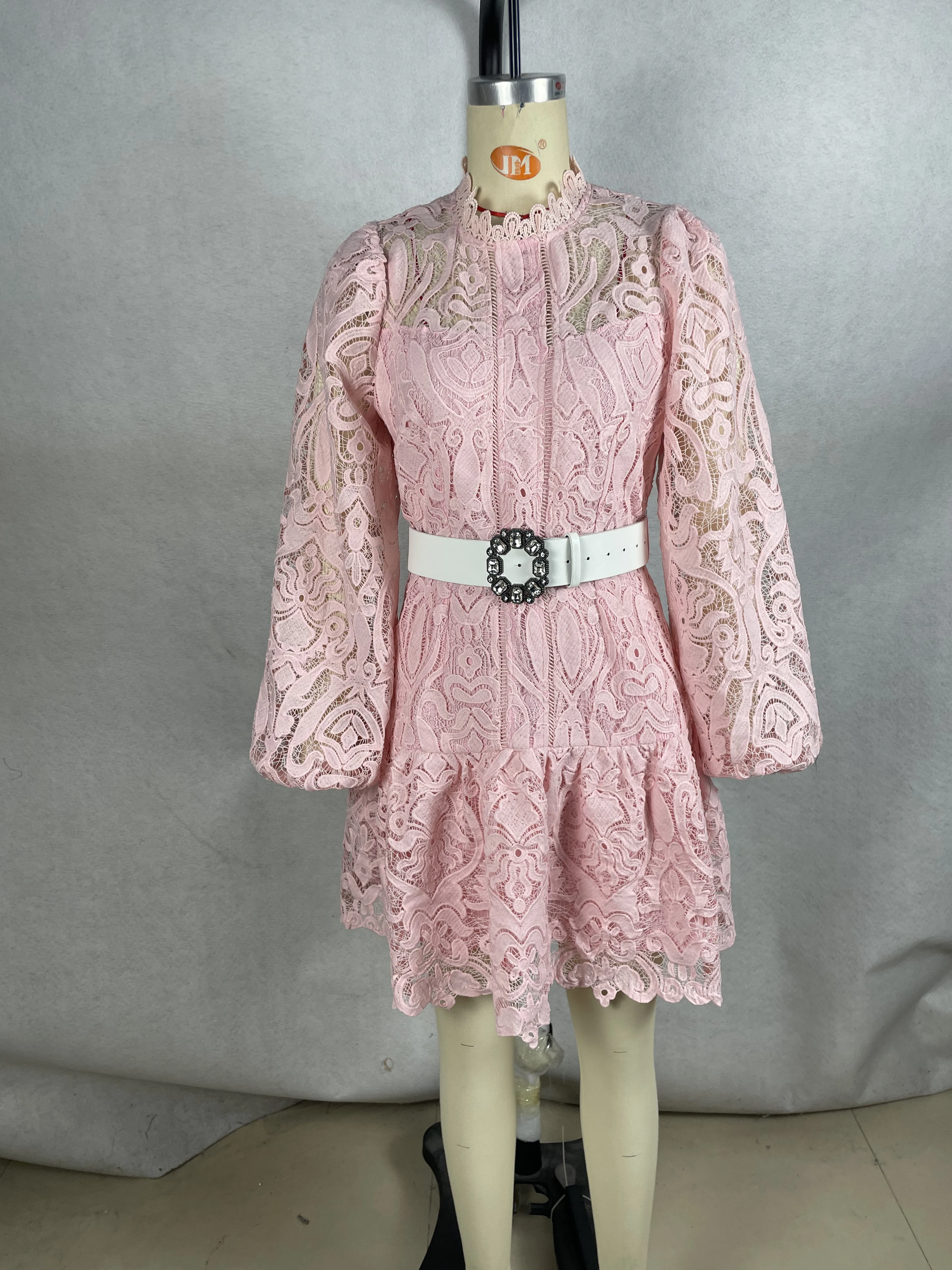 Elegant Knee-length Lace Fabric Dress With Natural Waistline Woven Weaving Method - Image 3