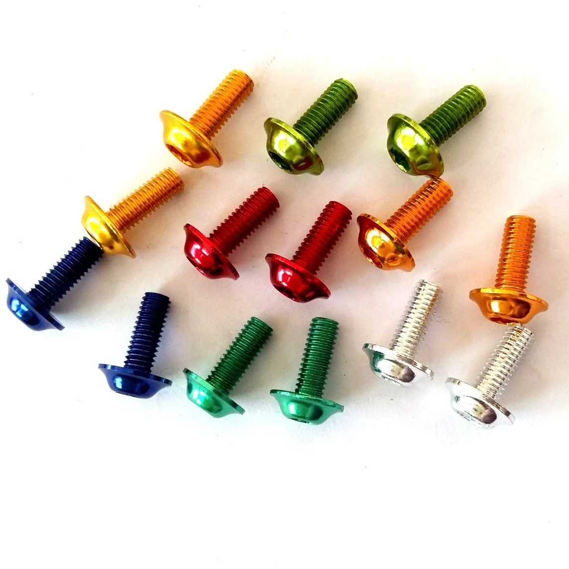 Customized M5 M6 Metric Colorful Button Hexagon Socket Head Anodized Aluminum Screw factory