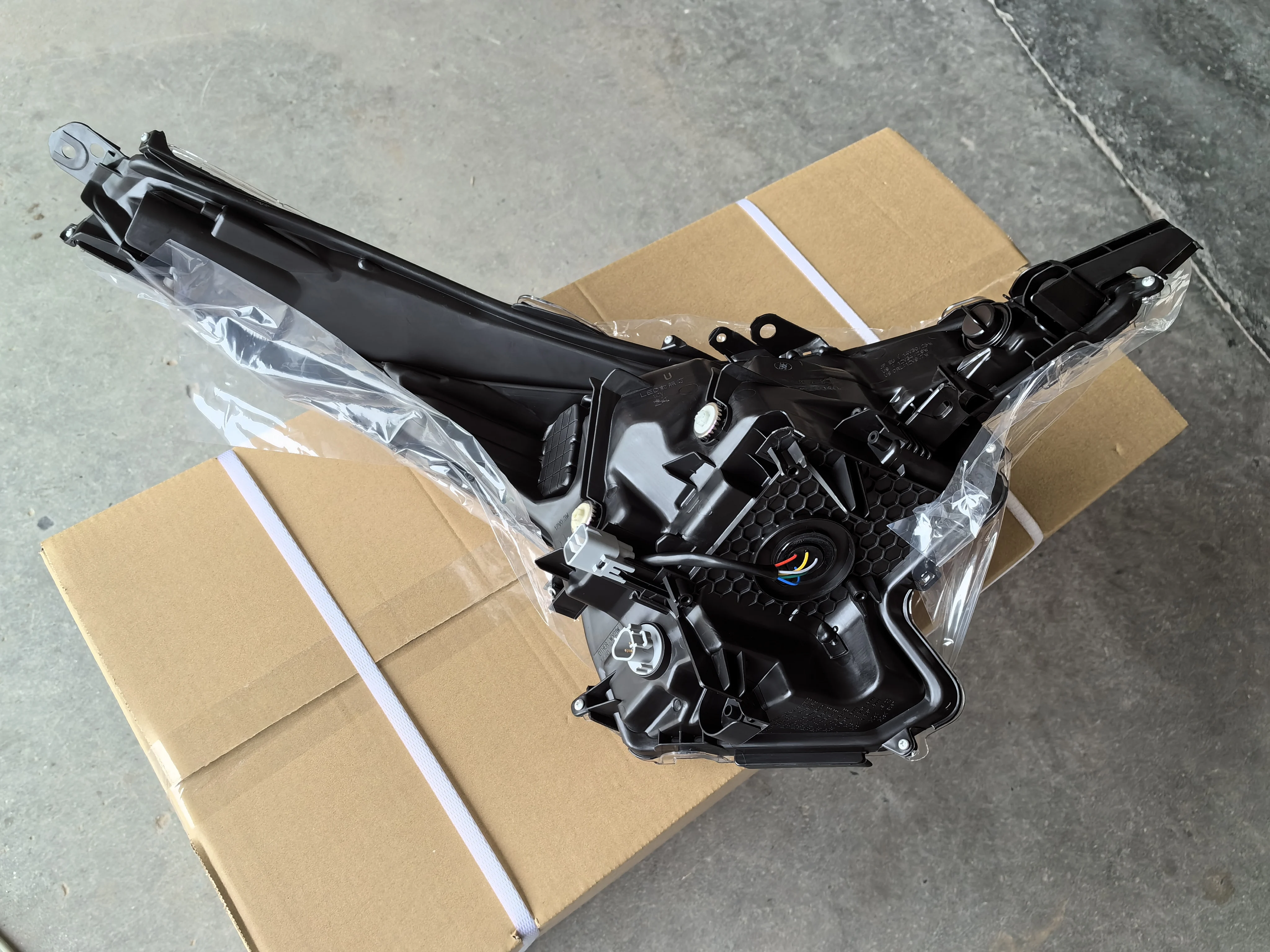 アクセサリー PRIUS- USEKA OEM 81070-47711/81140-47711 Headlights for Toyota Prius