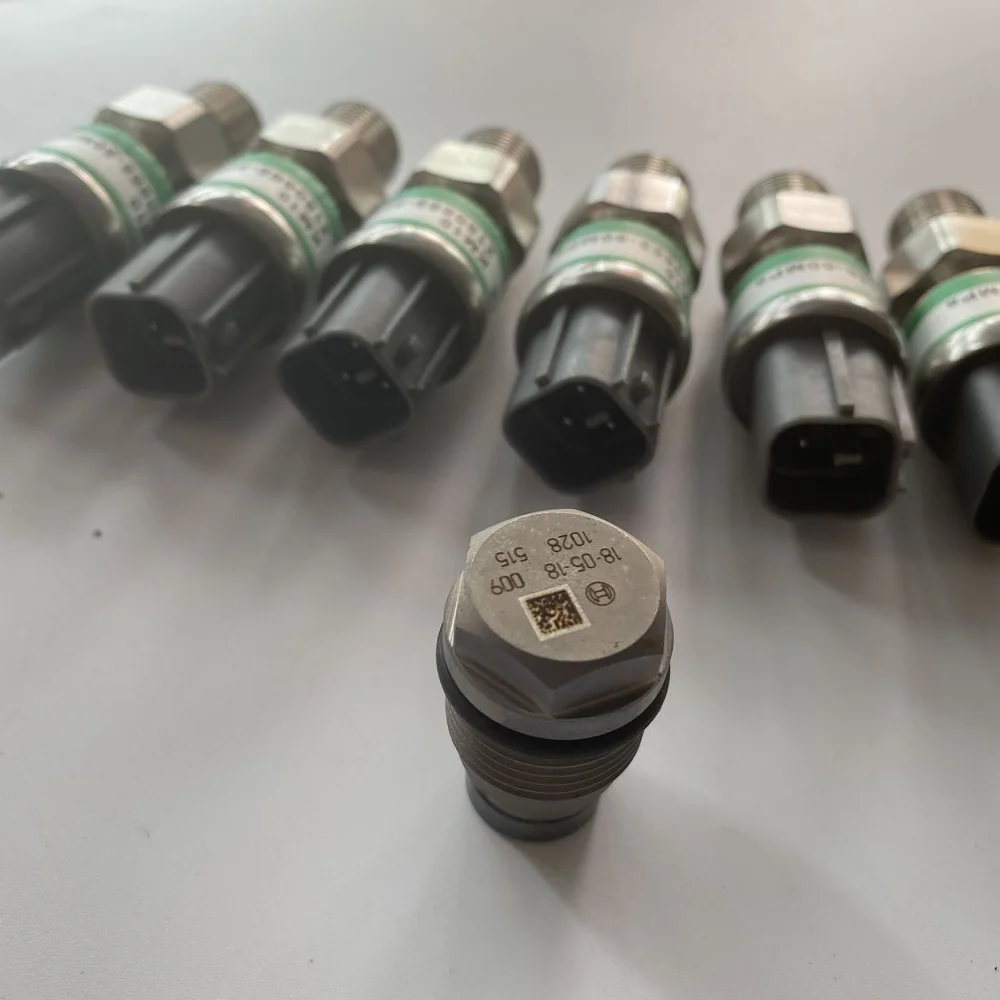 Engine Oil Pressure Sensor CAT C7 C9 E330D E336D for 2746719