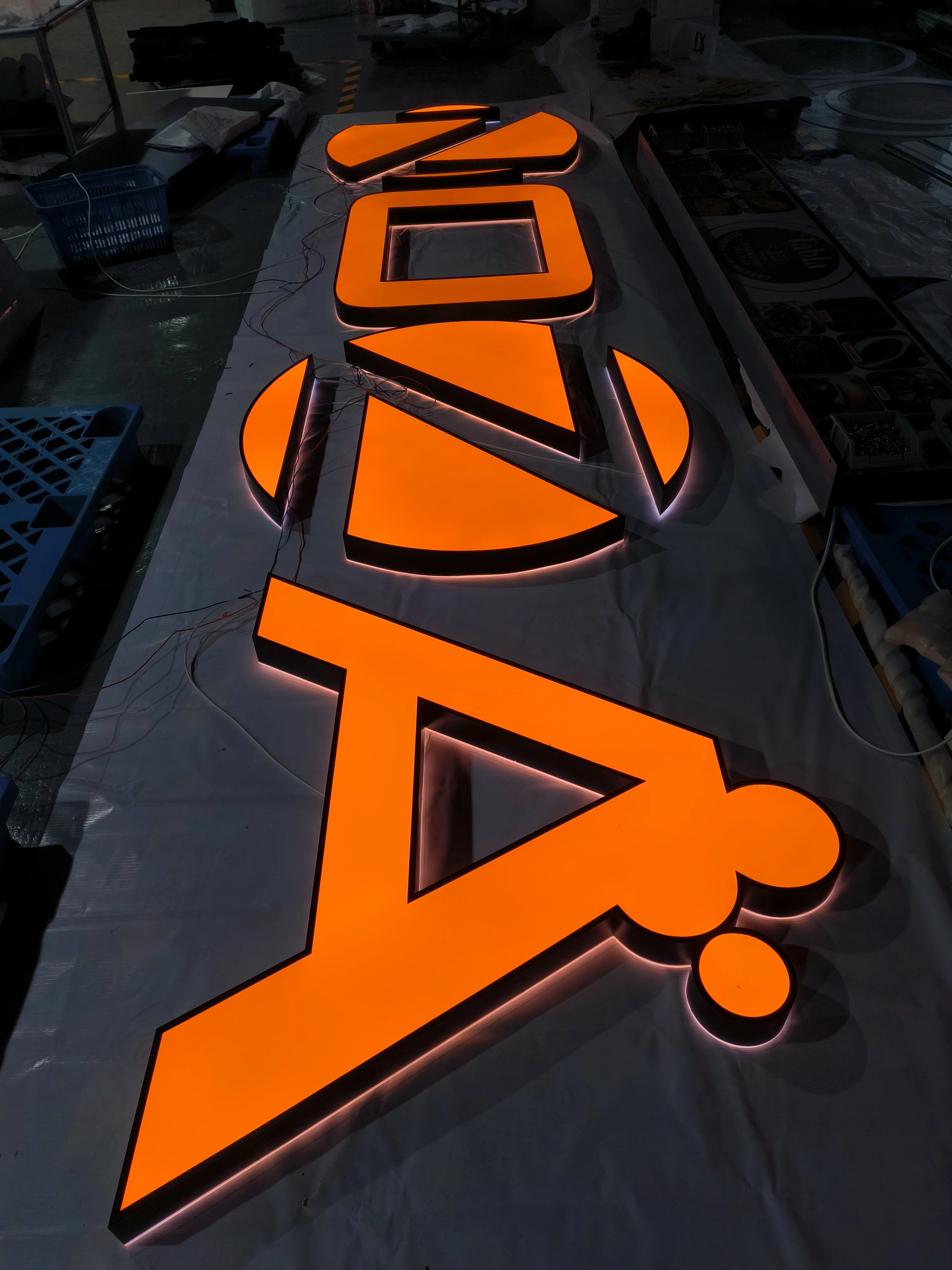 3D LED Gold Brushed Stainless Steel Front-lit Sign, Outdoor Building Commercial Acrylic Light-up Signage.