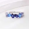 Anillo de oro de 14k con gemas de laboratorio
