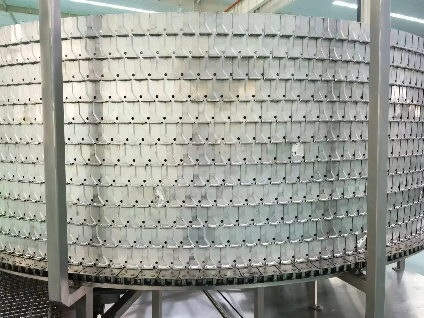 High-efficiency single and double spiral quick freezing machine for quick freezing of aquatic products, meat, pasta and ice cream products
